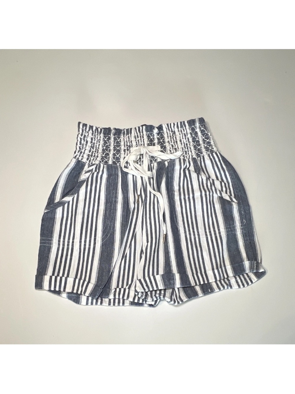 Derek Heart Women's Paperbag Shorts Elastic Drawstring Pockets Blue/White S